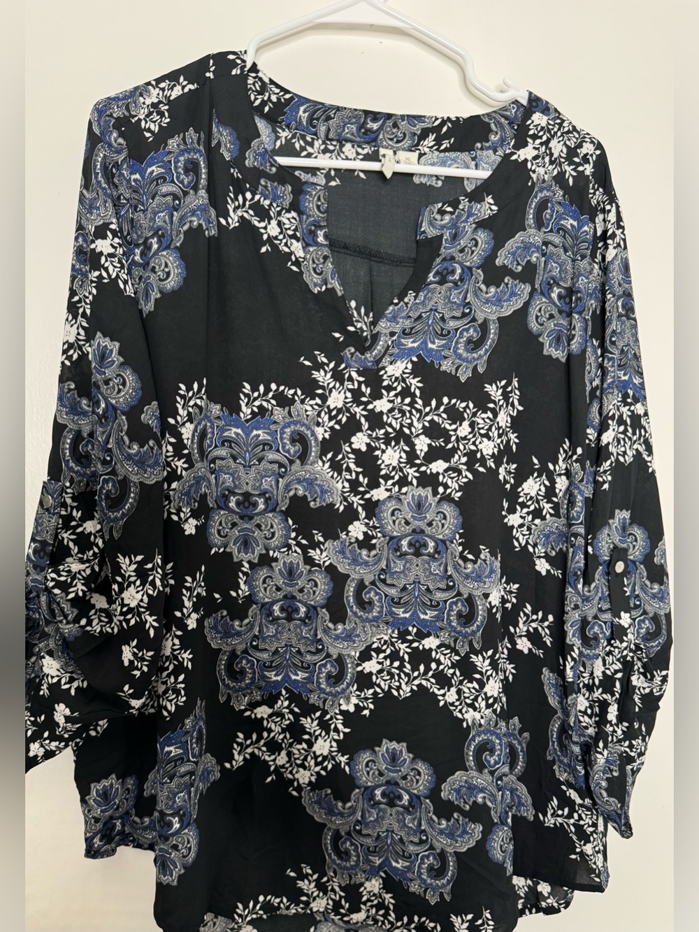 Cato Black Paisley V-Neck Tunic with Blue and White Print size xl flowy long slv